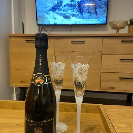 House Ema 4 Apartamento